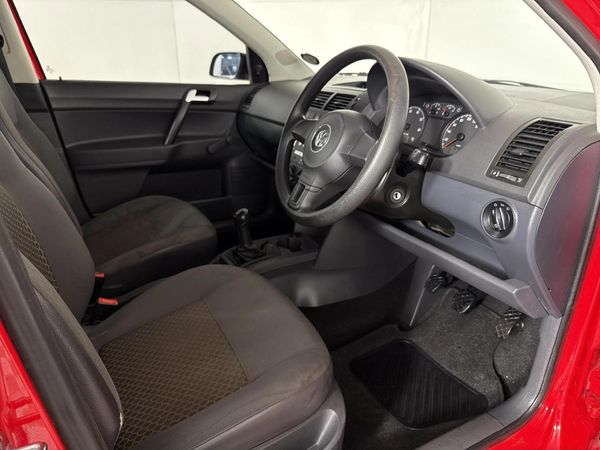2013-Volkswagen-Polo-Vivo-16-5-dr image:9