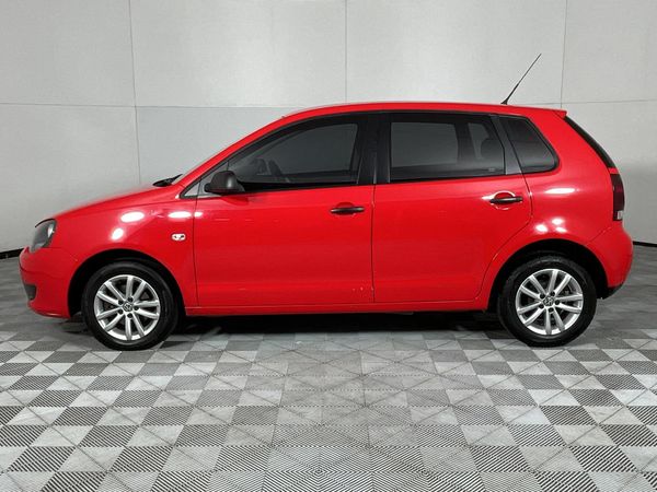 2013-Volkswagen-Polo-Vivo-16-5-dr image:17