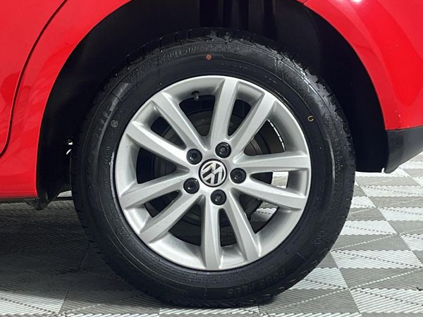 2013-Volkswagen-Polo-Vivo-16-5-dr image:6