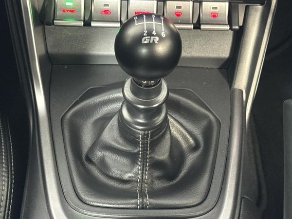 2023-Toyota-GR-86-24 image:9