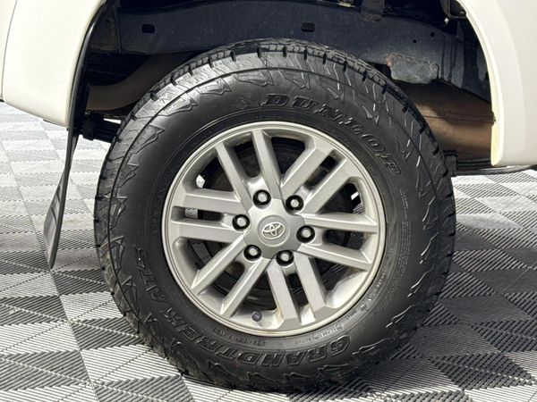 2015-Toyota-Hilux-30-D-4D-Legend-45-4x4-Double-Cab image:7