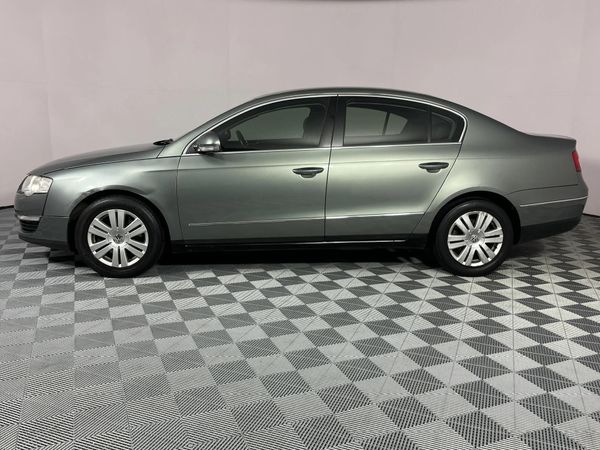 2006-Volkswagen-Passat-20-TDI-Highline-Auto image:18