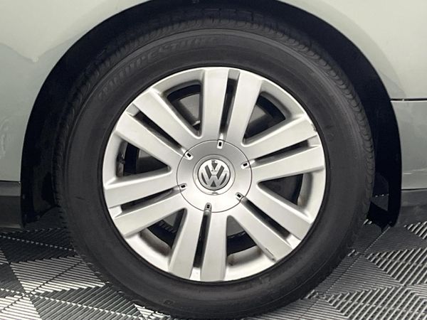 2006-Volkswagen-Passat-20-TDI-Highline-Auto image:5