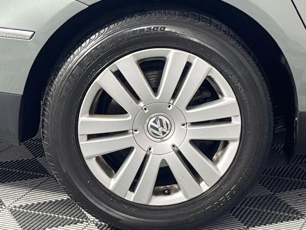 2006-Volkswagen-Passat-20-TDI-Highline-Auto image:7