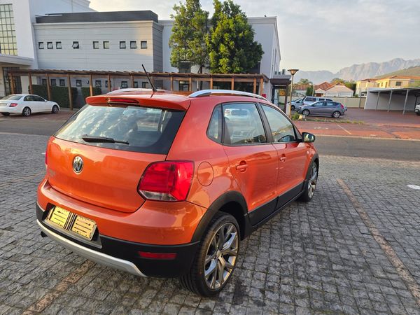 2019-Volkswagen-Polo-Vivo-16-Maxx-5-dr image:11