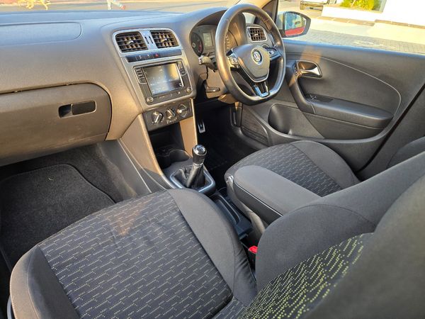 2019-Volkswagen-Polo-Vivo-16-Maxx-5-dr image:16