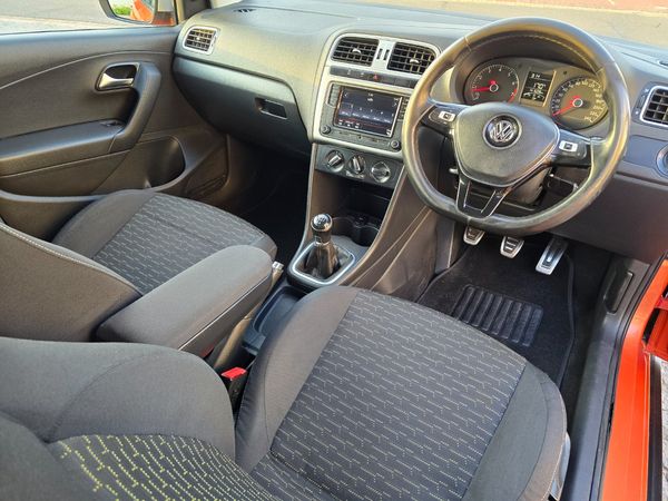 2019-Volkswagen-Polo-Vivo-16-Maxx-5-dr image:17