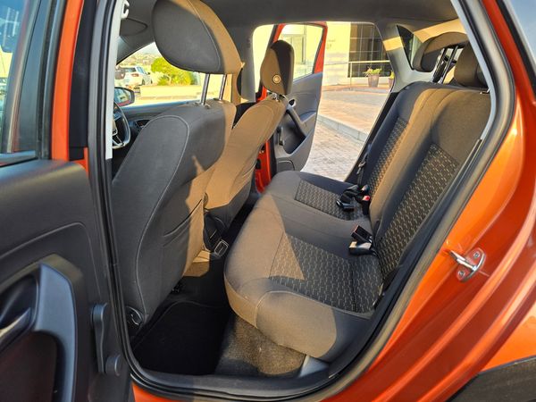 2019-Volkswagen-Polo-Vivo-16-Maxx-5-dr image:18