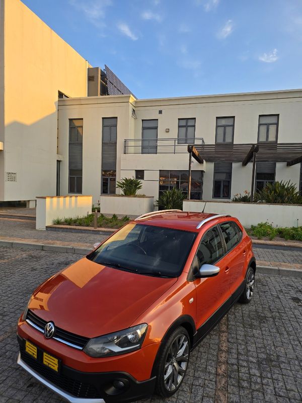 2019-Volkswagen-Polo-Vivo-16-Maxx-5-dr image:2