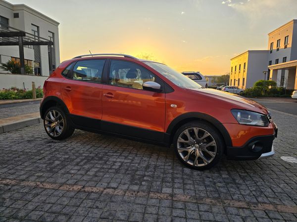 2019-Volkswagen-Polo-Vivo-16-Maxx-5-dr image:3