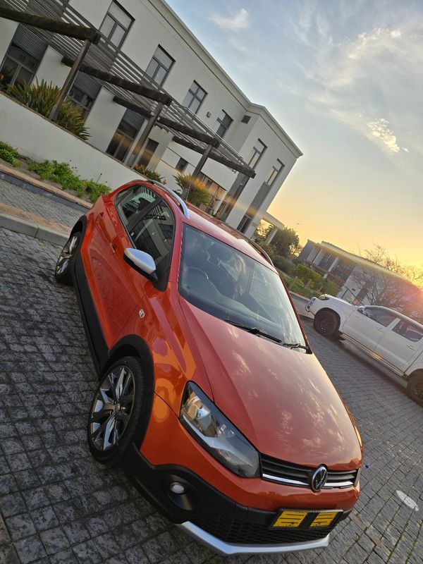 2019-Volkswagen-Polo-Vivo-16-Maxx-5-dr image:7