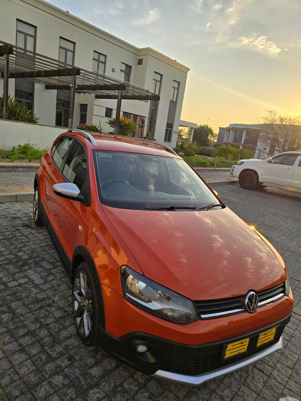 2019-Volkswagen-Polo-Vivo-16-Maxx-5-dr image:8