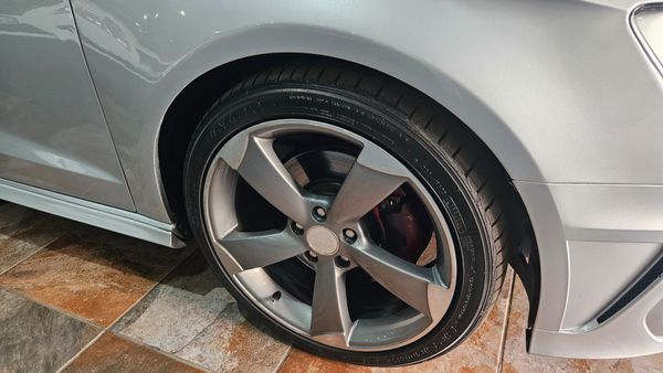 2013-Audi-A3-Sportback-14-TFSI-Attraction-Auto image:4