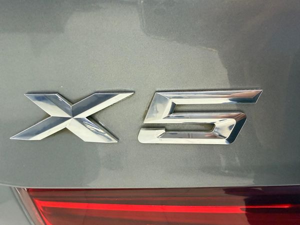 2016-BMW-X5-xDrive30d-M-Sport-Auto image:14