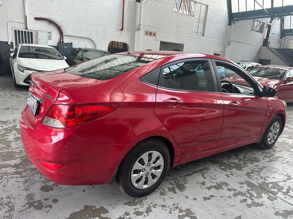 2013-Hyundai-Accent-16-GLS-Fluid image:1