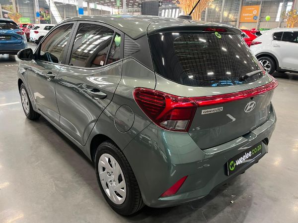 2026-Hyundai-Grand-i10-12-Motion-Auto image:4