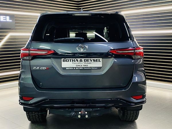 2023-Toyota-Fortuner-24-GD-6-RB-Auto image:7