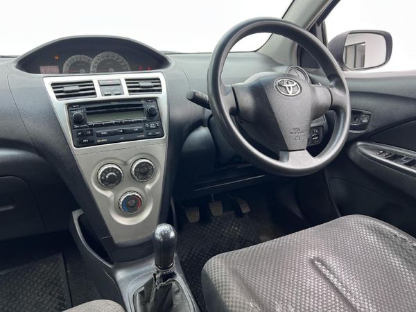 2008-Toyota-Yaris-T3 image:5