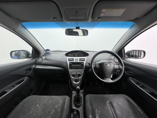 2008-Toyota-Yaris-T3 image:7