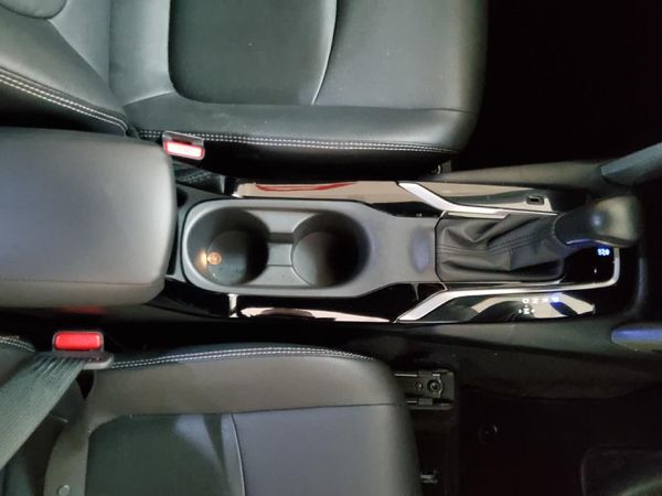 2024-Toyota-Corolla-Cross-18-XS image:11