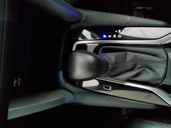 2024-Toyota-Corolla-Cross-18-XS image:12