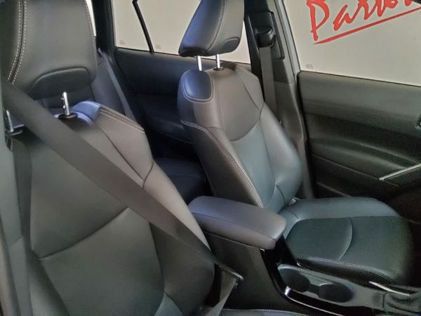 2024-Toyota-Corolla-Cross-18-XS image:14