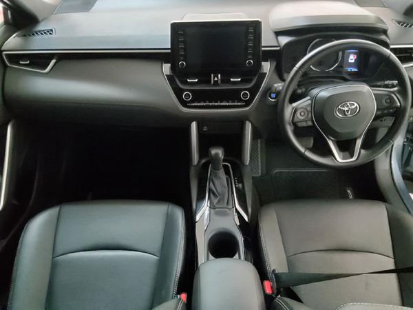 2024-Toyota-Corolla-Cross-18-XS image:5