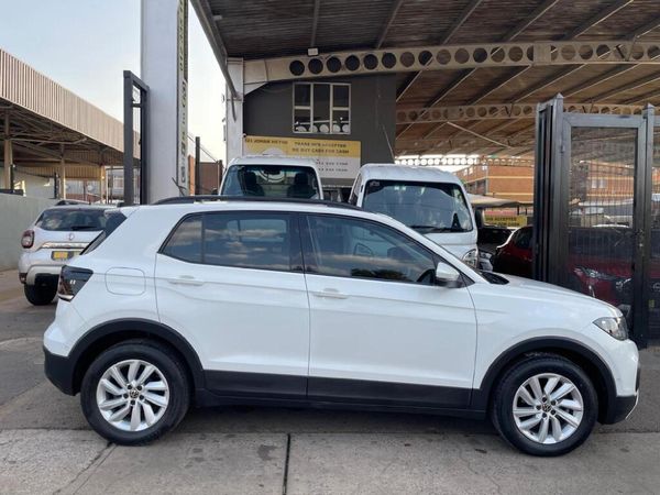 2023-Volkswagen-T-Cross-10-TSI image:3
