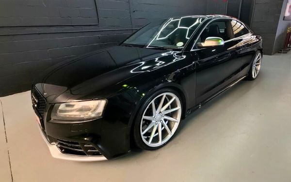 2011-Audi-RS5-Coupe-quattro-Auto image:1