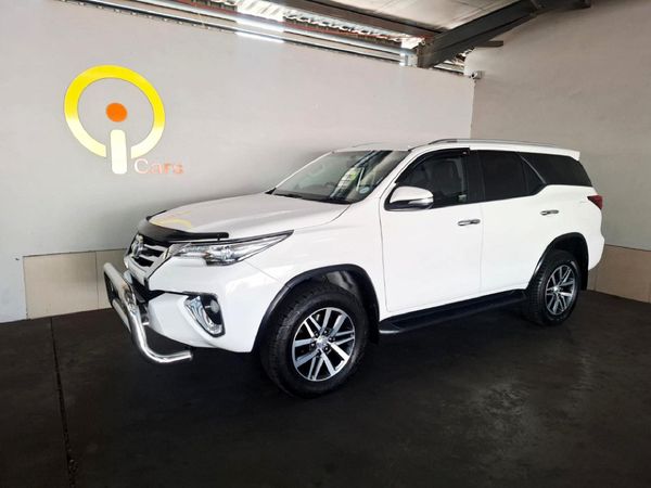 2016-Toyota-Fortuner-28-GD-6-Raised-Body image:1