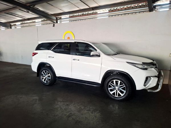 2016-Toyota-Fortuner-28-GD-6-Raised-Body image:4