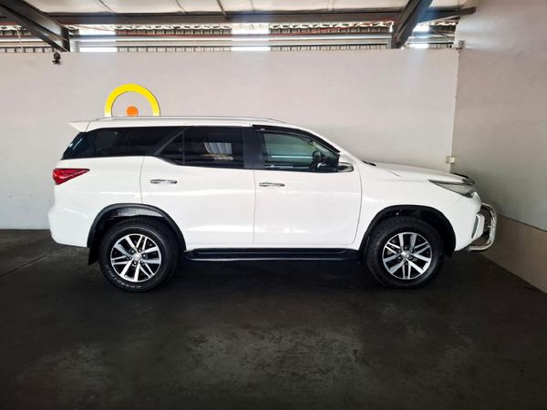 2016-Toyota-Fortuner-28-GD-6-Raised-Body image:6