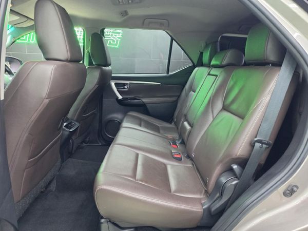 2019-Toyota-Fortuner-24-GD-6-4x4-Auto image:17