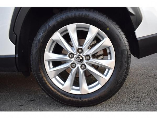 2022-Toyota-Corolla-Cross-18-XS image:6