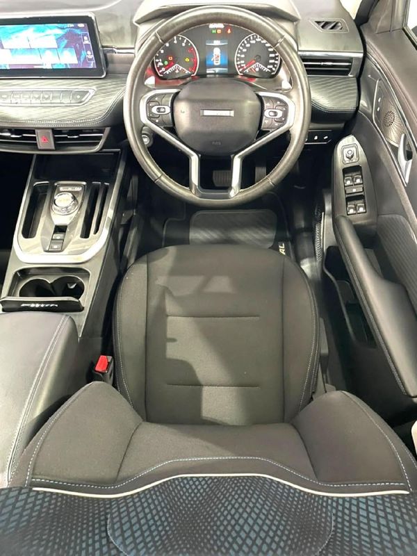 2023-Haval-Jolion-15T-Premium-Auto image:12