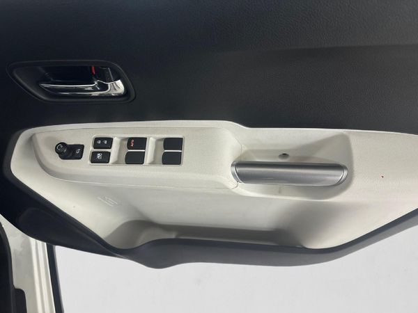 2025-Suzuki-Ignis-12-GLX-Auto image:14