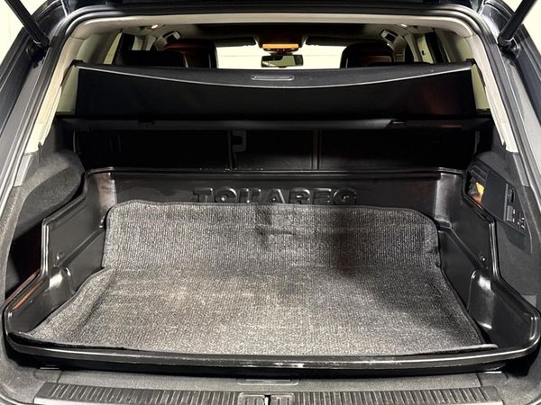 2012-Volkswagen-Touareg-30-V6-TDI-Auto-Bluemotion-180kW image:13