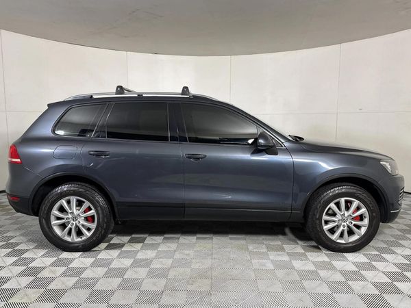 2012-Volkswagen-Touareg-30-V6-TDI-Auto-Bluemotion-180kW image:16