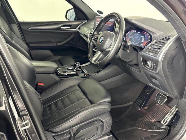 2022-BMW-X3-xDrive20d image:8