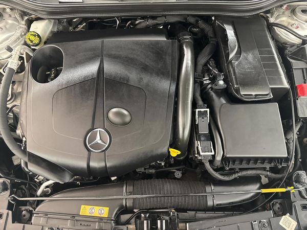 2018-Mercedes-Benz-GLA-200d-Auto image:11