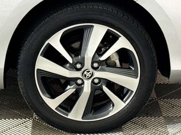 2019-Toyota-Yaris-15-XS-Auto-5-dr image:5