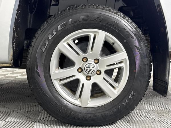 2011-Volkswagen-Amarok-20-BiTDI-Highline-120kW-Double-Cab image:6