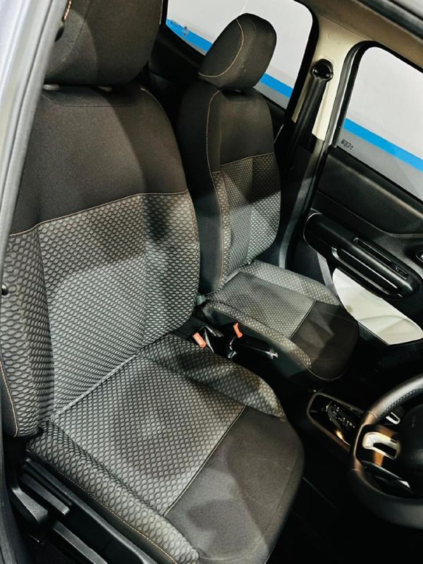 2025-Citroen-C3-12T-Max-Auto image:18