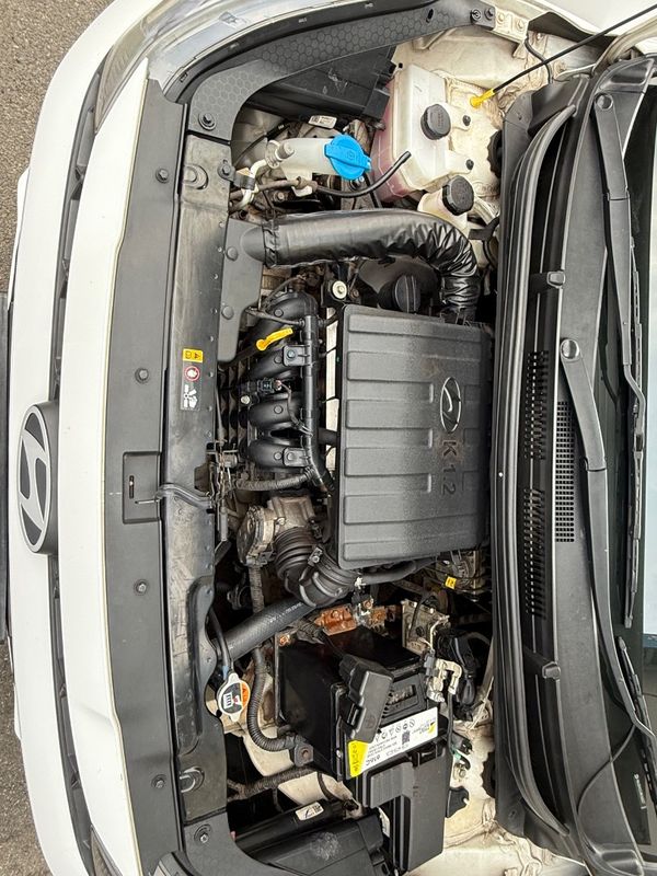 2023-Hyundai-Grand-i10-12-fluid-sedan-accident-free-bargain image:9