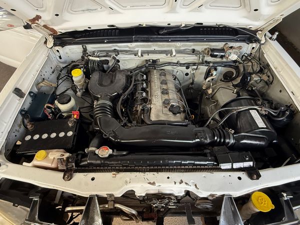 2018-Nissan-NP300-24-Hi-Rider-Double-CabAccident-Free-Bargain image:10