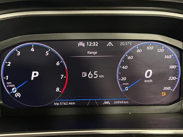2024-Volkswagen-T-Roc-20-TSI-4M-R-Line-Auto image:2