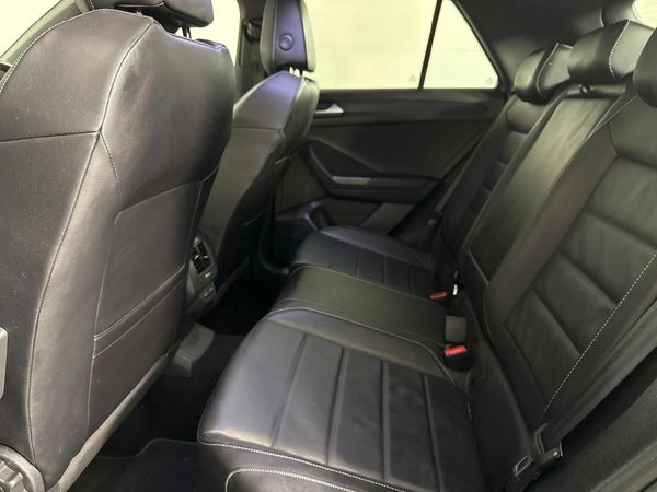 2024-Volkswagen-T-Roc-20-TSI-4M-R-Line-Auto image:3