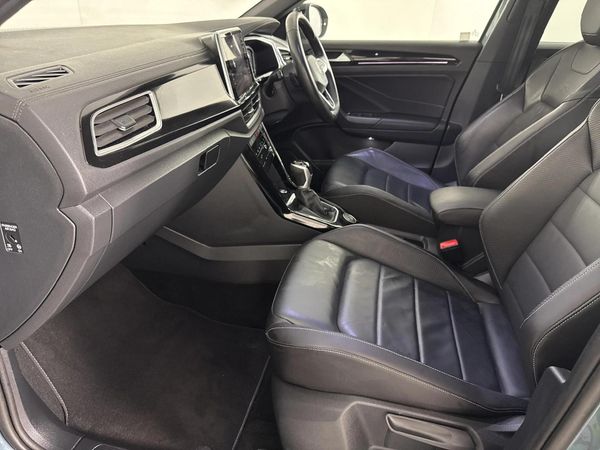 2024-Volkswagen-T-Roc-20-TSI-4M-R-Line-Auto image:5