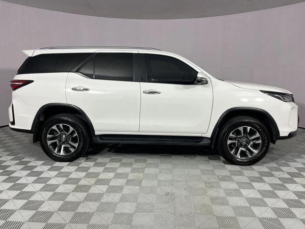 2024-Toyota-Fortuner-28-GD-6-VX-Auto image:14