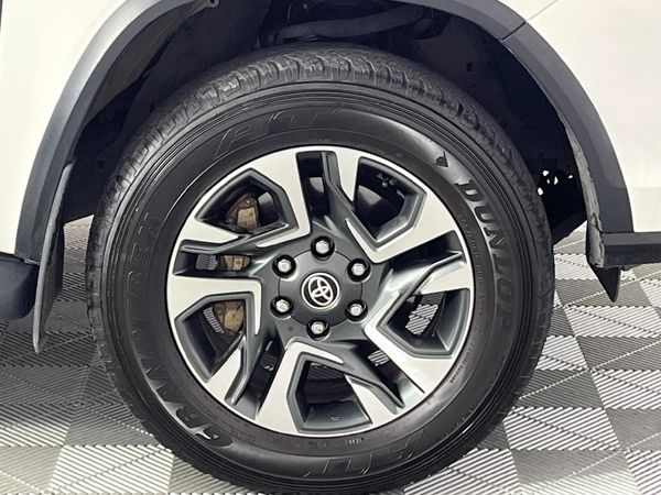 2024-Toyota-Fortuner-28-GD-6-VX-Auto image:4